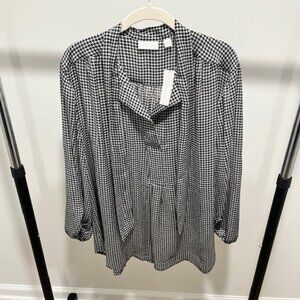 Extra-Large Black and White Patterned V-Neck Blouse